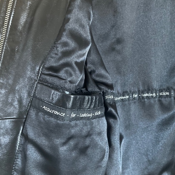 Black Leather Jacket Satin Lined Like New Women's Small - Picture 13 of 15